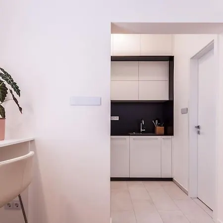 Eszter's Lovely Downtown *