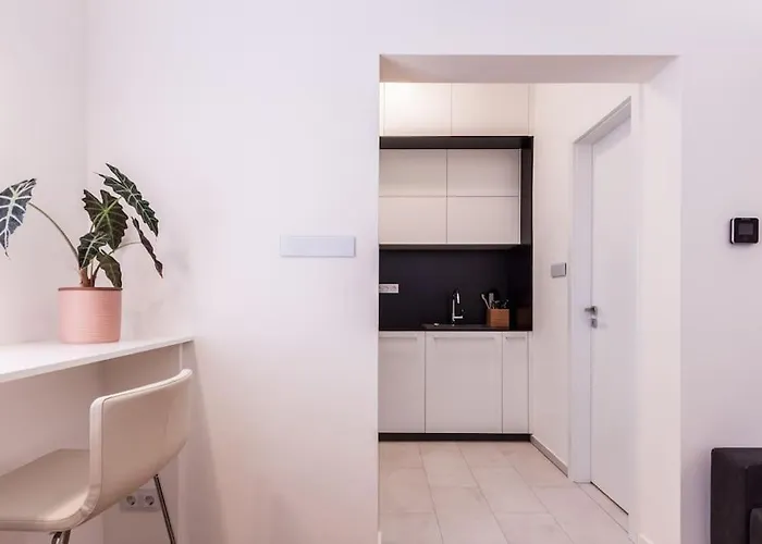 Eszter's Lovely Downtown *