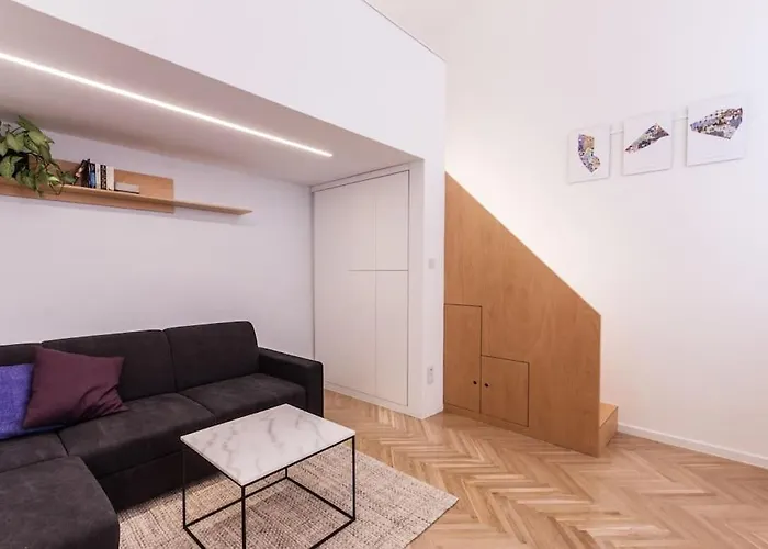 Eszter's Lovely Downtown Budapeszt